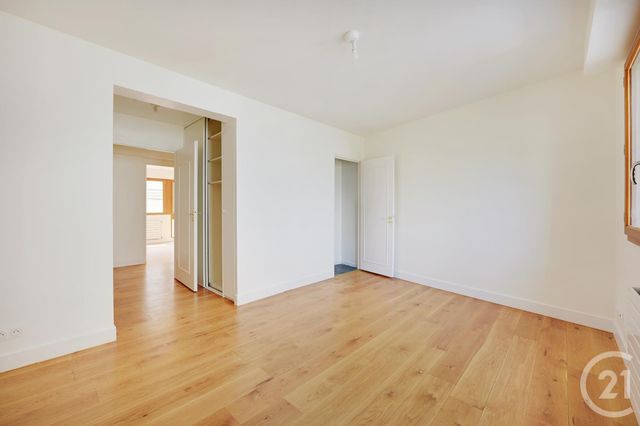 Afficher la photo en grand Appartement F5 à vendre - 5 pièces - 115.0 m2 - PARIS - 75020 - ILE-DE-FRANCE - Century 21 Saint-Fargeau