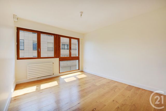 Afficher la photo en grand Appartement F5 à vendre - 5 pièces - 115.0 m2 - PARIS - 75020 - ILE-DE-FRANCE - Century 21 Saint-Fargeau