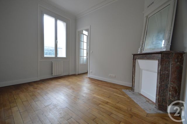 Appartement F2 à louer - 2 pièces - 30.89 m2 - PARIS - 75018 - ILE-DE-FRANCE - Century 21 Saint-Fargeau