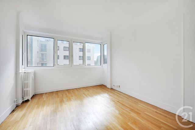 Afficher la photo en grand Appartement F3 à vendre - 3 pièces - 56.4 m2 - PARIS - 75020 - ILE-DE-FRANCE - Century 21 Saint-Fargeau