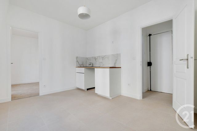 Appartement F2 à vendre - 2 pièces - 26.0 m2 - PARIS - 75020 - ILE-DE-FRANCE - Century 21 Saint-Fargeau