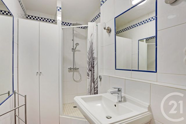 Appartement F4 à vendre - 4 pièces - 77.0 m2 - PARIS - 75020 - ILE-DE-FRANCE - Century 21 Saint-Fargeau