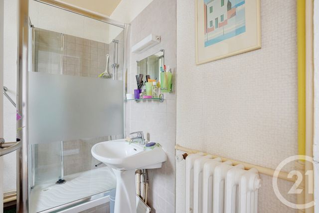 Appartement F3 à vendre - 3 pièces - 61.54 m2 - PARIS - 75020 - ILE-DE-FRANCE - Century 21 Saint-Fargeau