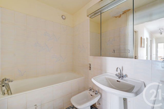 Appartement F5 à vendre - 5 pièces - 89.0 m2 - PARIS - 75020 - ILE-DE-FRANCE - Century 21 Saint-Fargeau