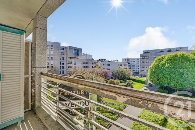 Appartement F3 à vendre - 3 pièces - 77.0 m2 - PARIS - 75020 - ILE-DE-FRANCE - Century 21 Saint-Fargeau