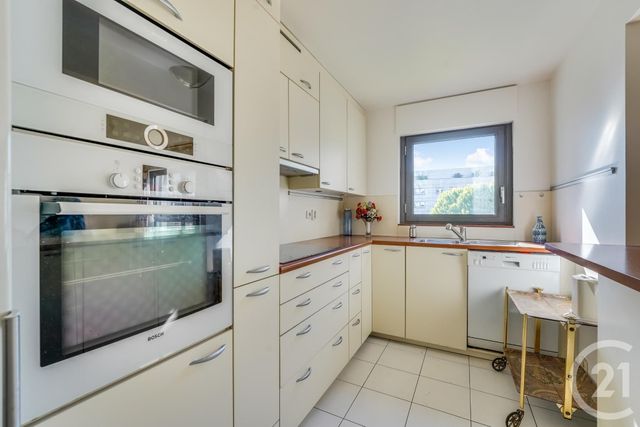 Appartement F3 à vendre - 3 pièces - 77.0 m2 - PARIS - 75020 - ILE-DE-FRANCE - Century 21 Saint-Fargeau