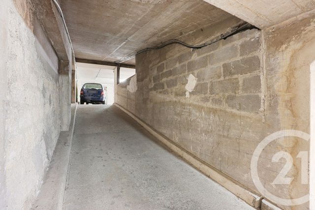 parking à vendre - 120.0 m2 - PARIS - 75019 - ILE-DE-FRANCE - Century 21 Saint-Fargeau