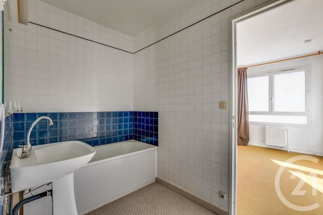 Appartement F2 à vendre - 2 pièces - 50.0 m2 - PARIS - 75020 - ILE-DE-FRANCE - Century 21 Saint-Fargeau