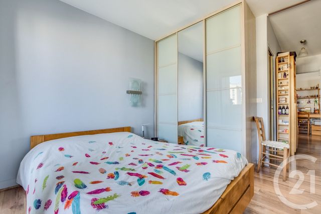 Appartement F2 à vendre - 2 pièces - 56.05 m2 - PARIS - 75019 - ILE-DE-FRANCE - Century 21 Saint-Fargeau