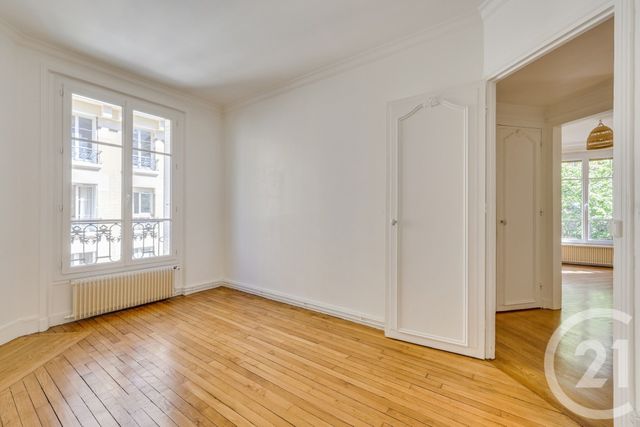 Appartement F3 à vendre - 3 pièces - 53.0 m2 - PARIS - 75020 - ILE-DE-FRANCE - Century 21 Saint-Fargeau
