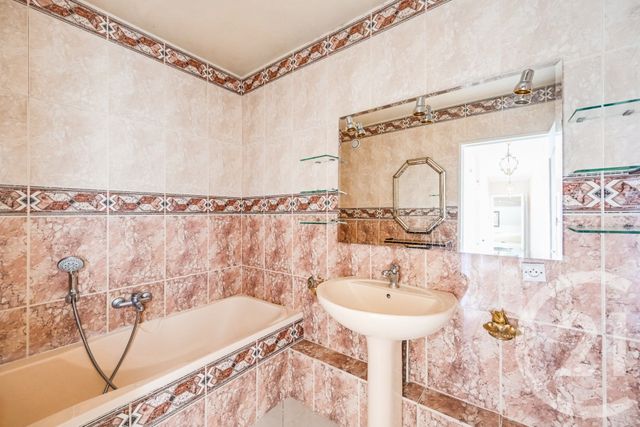 Appartement F5 à vendre - 5 pièces - 85.0 m2 - PARIS - 75020 - ILE-DE-FRANCE - Century 21 Saint-Fargeau