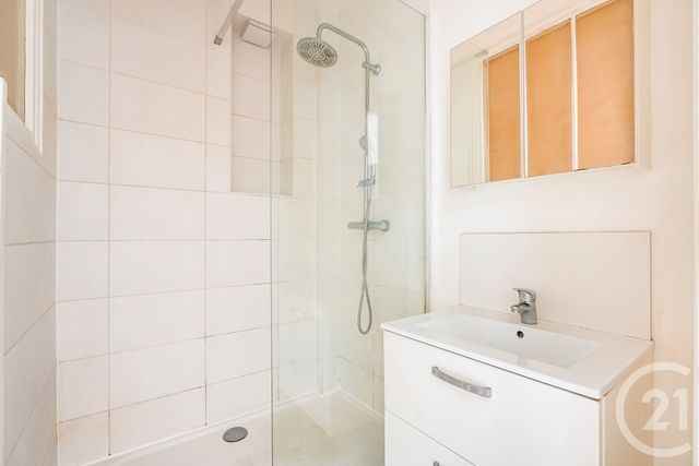 Appartement F3 à vendre - 3 pièces - 46.0 m2 - PARIS - 75020 - ILE-DE-FRANCE - Century 21 Saint-Fargeau