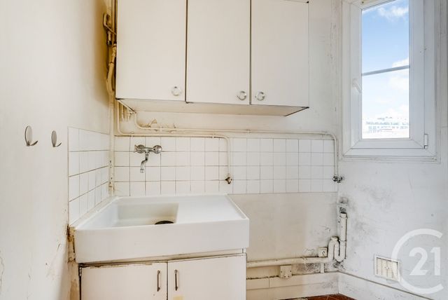 Appartement F3 à vendre - 3 pièces - 46.0 m2 - PARIS - 75020 - ILE-DE-FRANCE - Century 21 Saint-Fargeau
