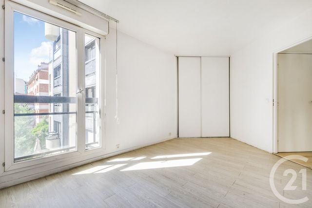 Appartement F3 à vendre - 3 pièces - 82.0 m2 - PARIS - 75019 - ILE-DE-FRANCE - Century 21 Saint-Fargeau