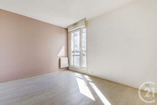Appartement F3 à vendre - 3 pièces - 82.0 m2 - PARIS - 75019 - ILE-DE-FRANCE - Century 21 Saint-Fargeau