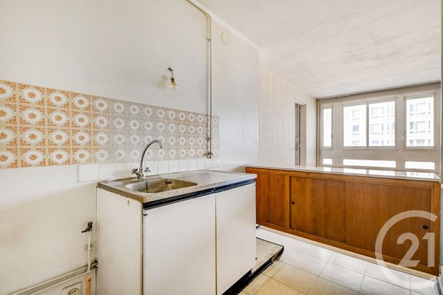 Appartement F2 à vendre - 2 pièces - 45.5 m2 - PARIS - 75019 - ILE-DE-FRANCE - Century 21 Saint-Fargeau