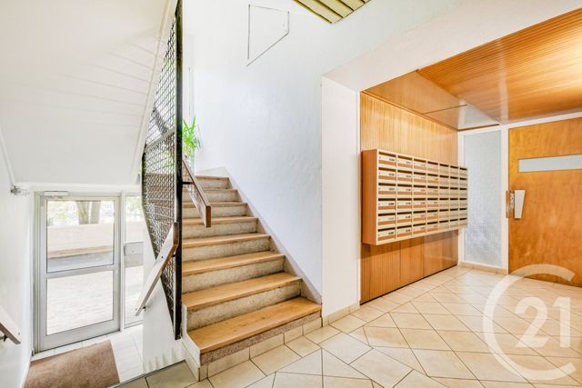 Appartement F1 à vendre - 1 pièce - 26.0 m2 - PARIS - 75020 - ILE-DE-FRANCE - Century 21 Saint-Fargeau