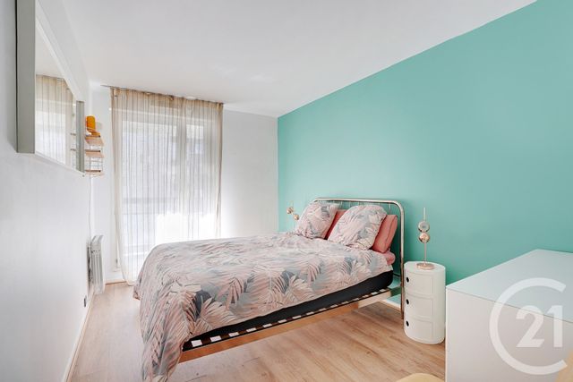 Appartement F3 à vendre - 3 pièces - 80.0 m2 - PARIS - 75019 - ILE-DE-FRANCE - Century 21 Saint-Fargeau