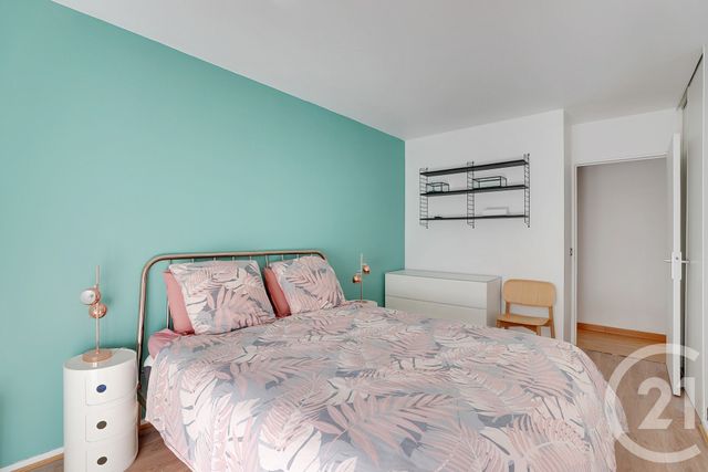 Appartement F3 à vendre - 3 pièces - 80.0 m2 - PARIS - 75019 - ILE-DE-FRANCE - Century 21 Saint-Fargeau