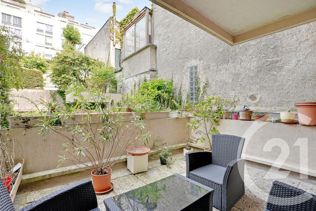 Afficher la photo en grand Appartement F3 à vendre - 3 pièces - 73.42 m2 - PARIS - 75020 - ILE-DE-FRANCE - Century 21 Saint-Fargeau