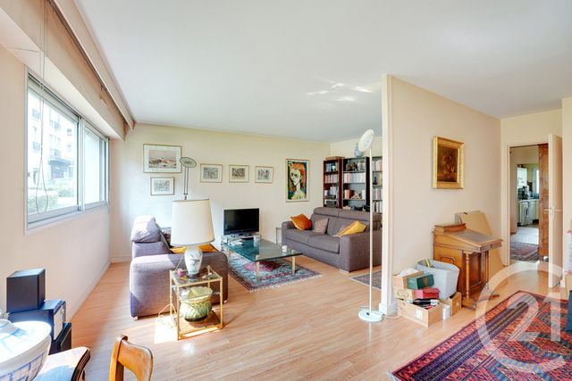 Afficher la photo en grand Appartement F3 à vendre - 3 pièces - 73.42 m2 - PARIS - 75020 - ILE-DE-FRANCE - Century 21 Saint-Fargeau